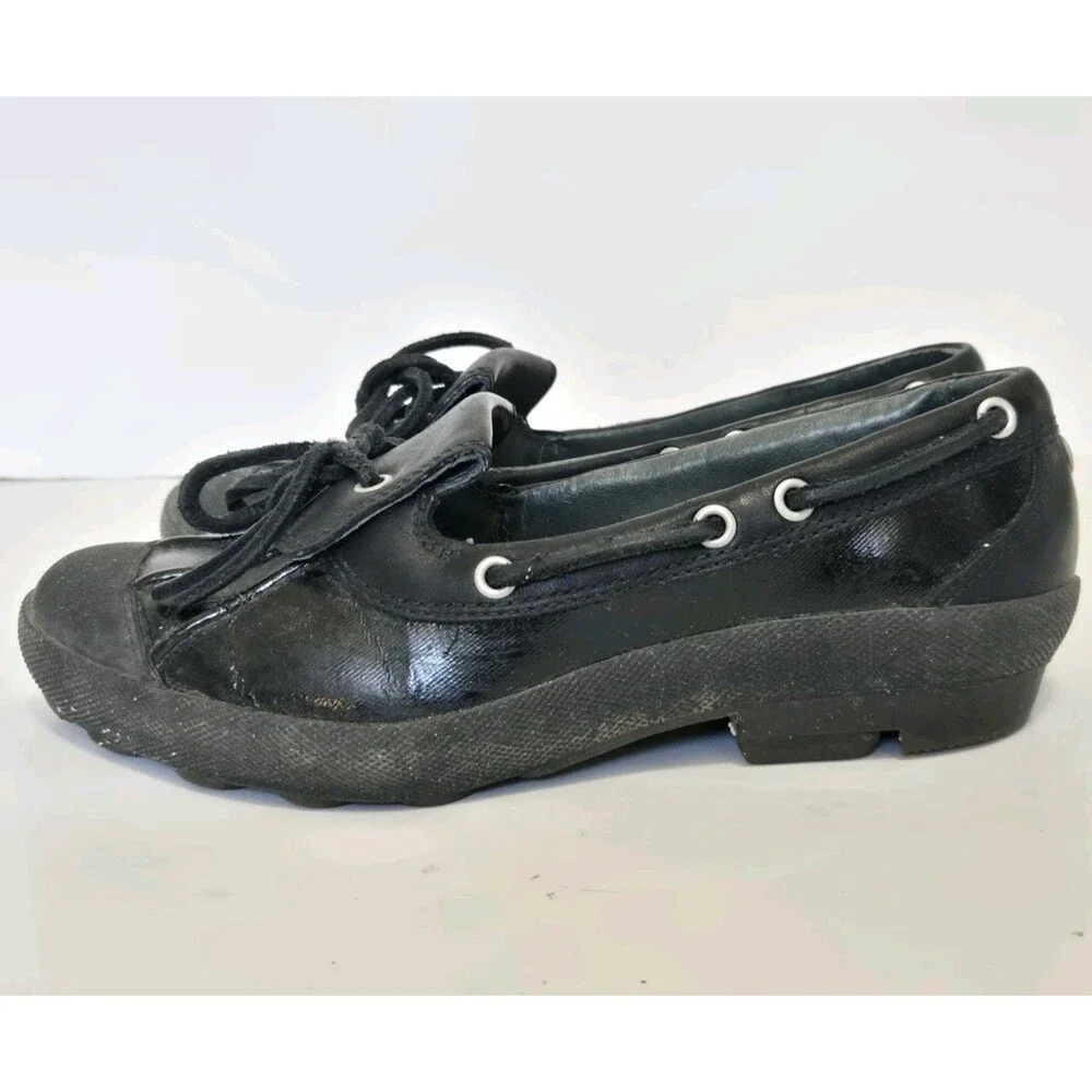 UGG Australia Shoes Womens 6.5 Black Patent Leather Shearling Duck Boat 1001768
